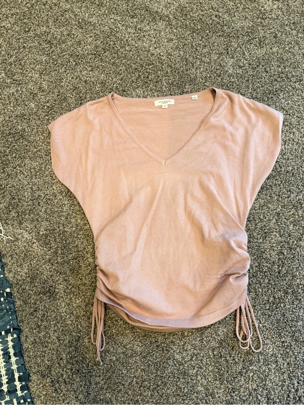 Max Studio Mauve V-Neck Side-Tie Knit Top